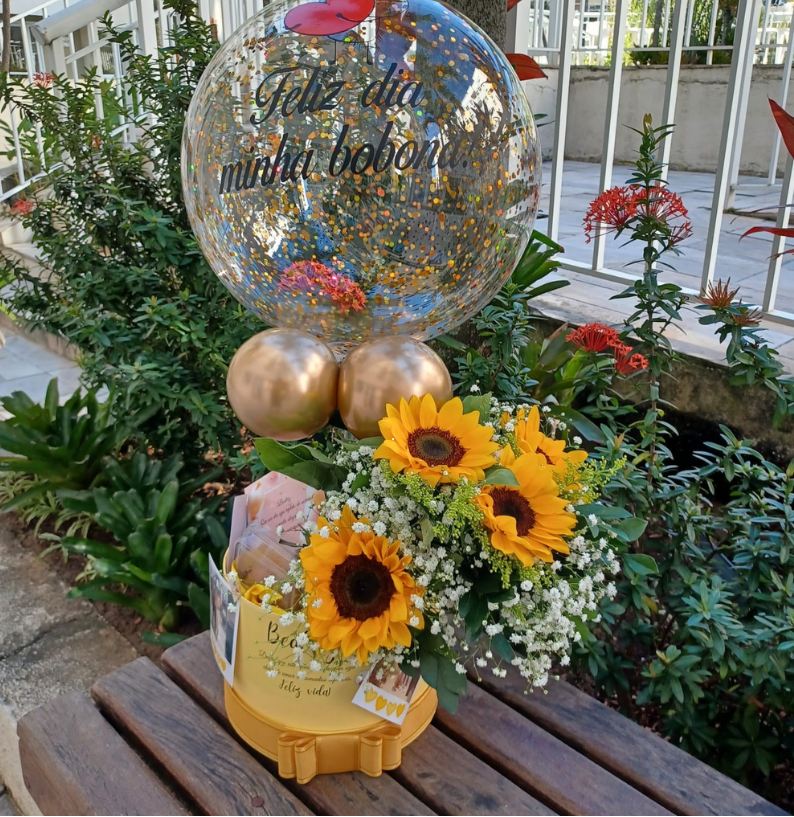 Box pra Quem — decoração girassóis com balão 3